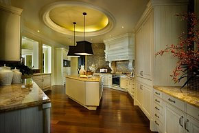 美式风格厨房吊顶橱柜装修案例