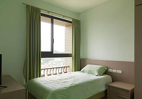 现代简约卧室飘窗装修设计案例