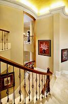 古典欧式风格别墅楼梯设计图片                      