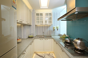 112平欧式三居室厨房装修设计图片