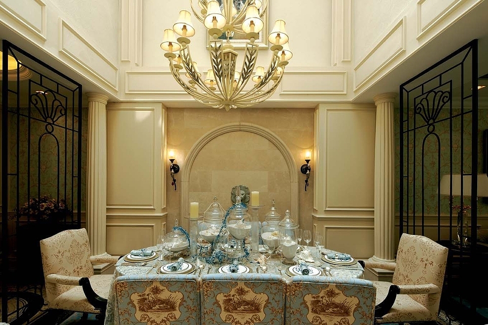 永威东棠欧式别墅设计餐厅吊顶