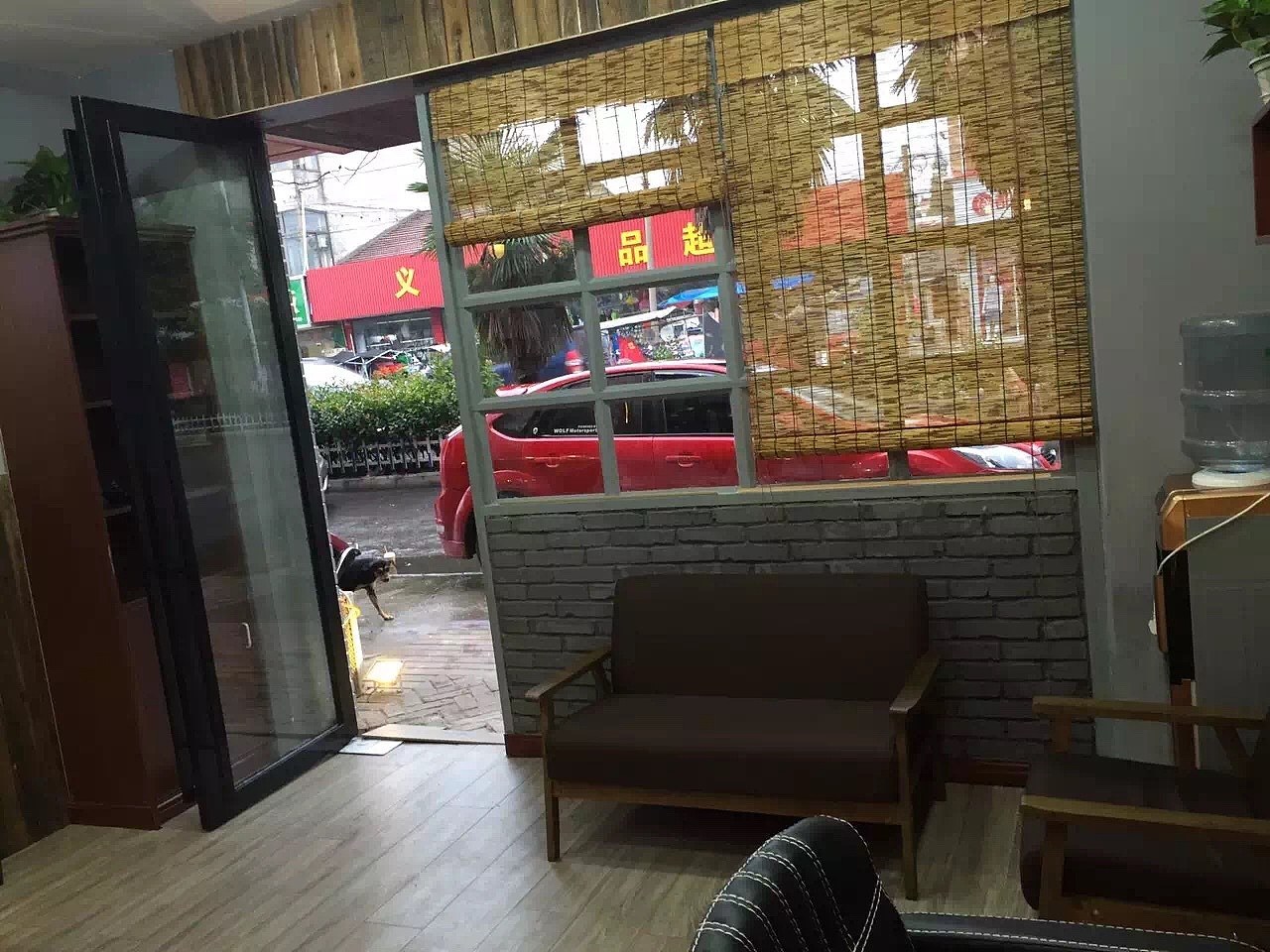 等待区