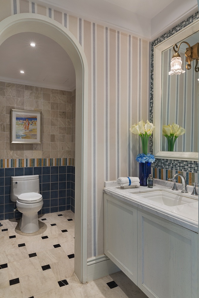 清新地中海风格餐厅卫生间效果图