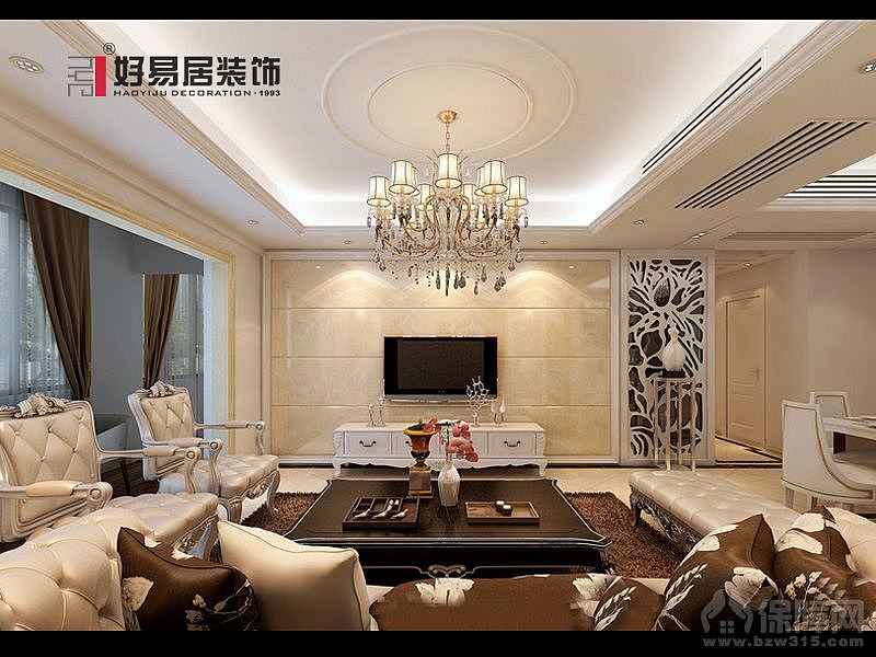 本案户型有较大的可塑性，充分利用入户花园及大阳台的