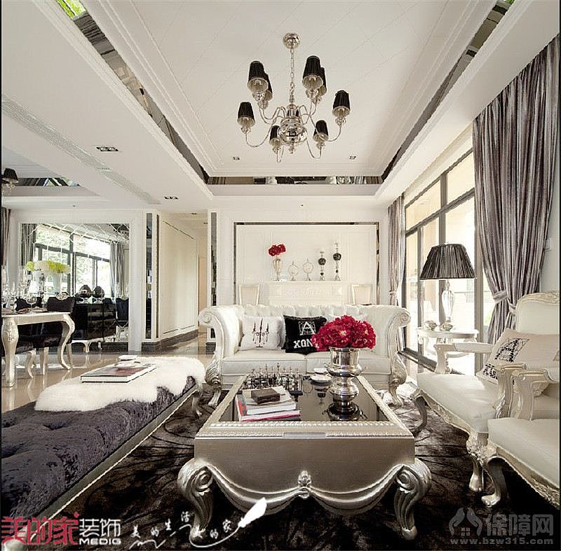 本案的业主是对新婚夫妇，喜欢欧式但又不拘谨于欧式的