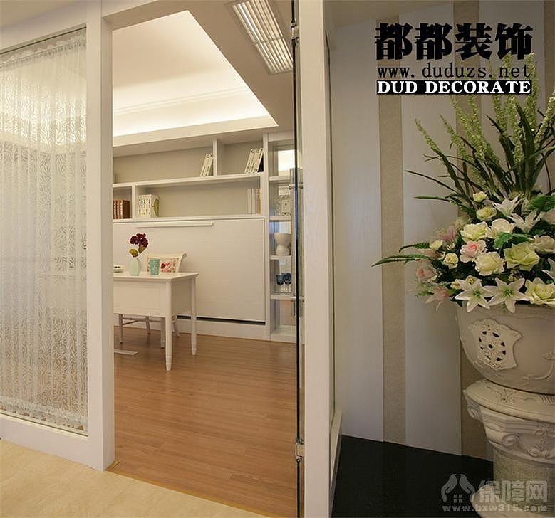 现代建筑主要以钢筋水泥为支撑的现代都市建筑，其外观