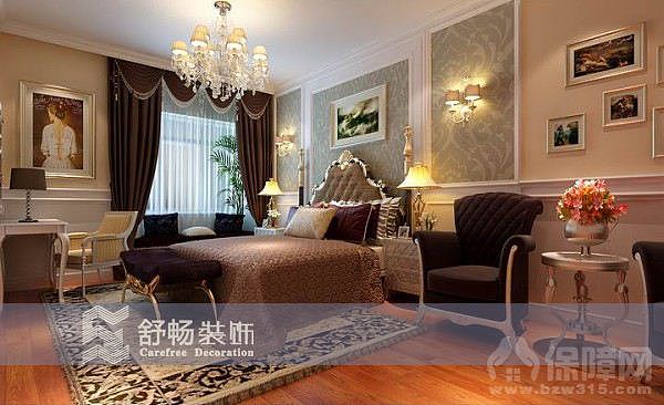 将古典的繁复雕饰经过简化，并与现代的材质相结合，呈
