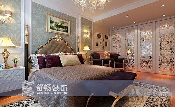 将古典的繁复雕饰经过简化，并与现代的材质相结合，呈