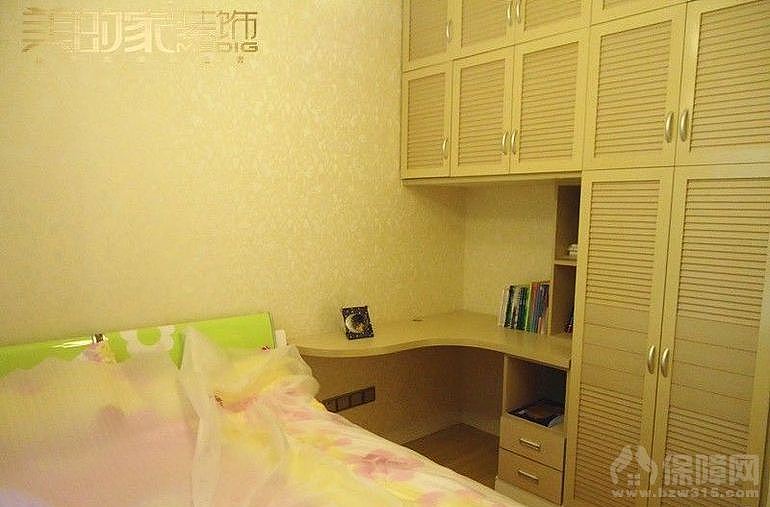 主要材料：马可波罗砖，志邦厨柜，爱舍墙纸, 法恩莎