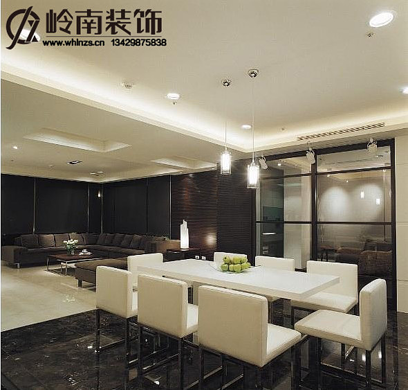 设计师建议业主采取同样线条简单的现代风格，但偏向欧
