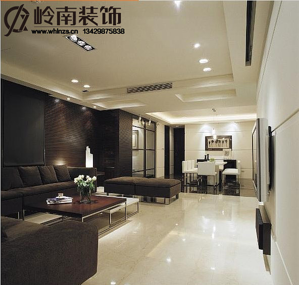 设计师建议业主采取同样线条简单的现代风格，但偏向欧