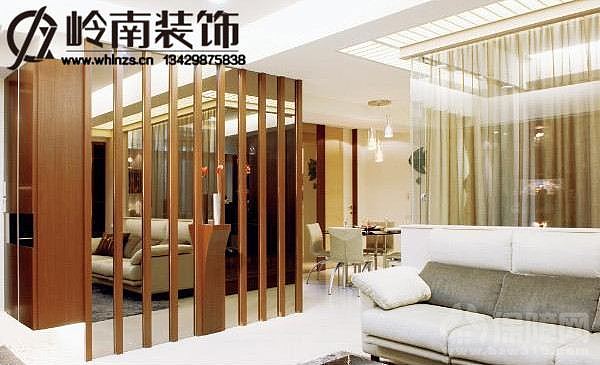 年轻的新婚夫妻在规划之初因为养了些可爱的宠物，便特