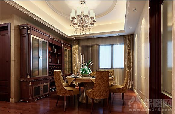 光线明亮，沙发很独特哦！