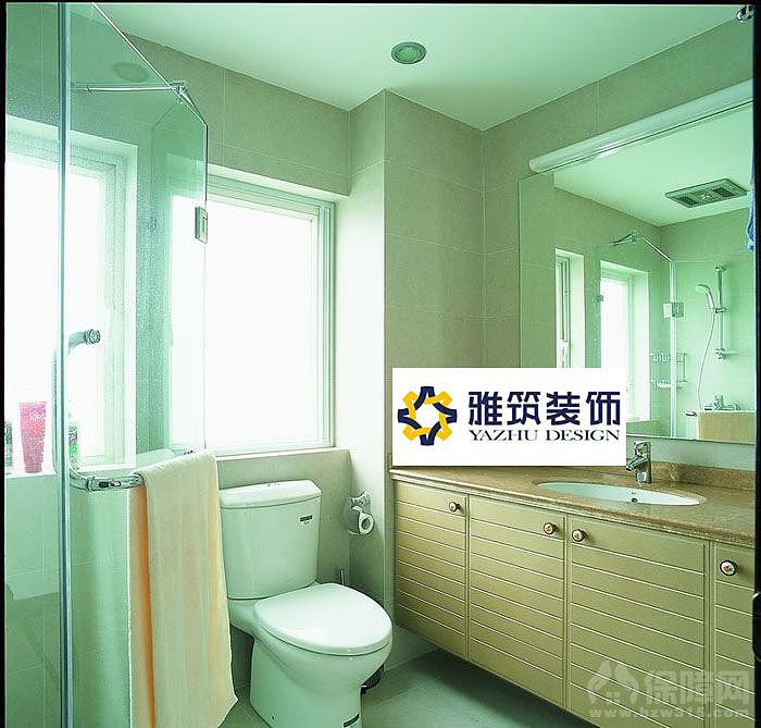非常正宗的欧式风格，配以少许中式的木结构房顶和装饰