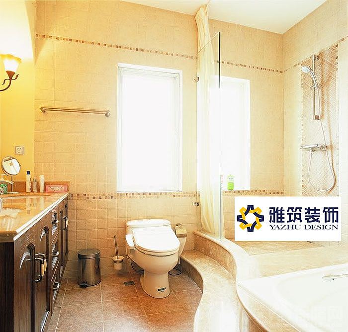 非常正宗的欧式风格，配以少许中式的木结构房顶和装饰