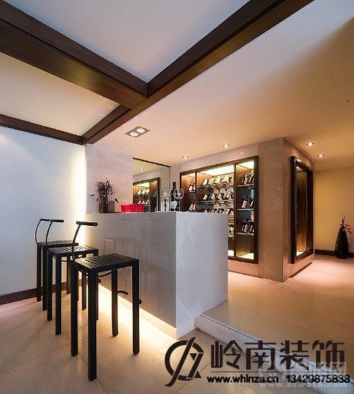 风格统一而和谐，东南亚风格在二楼房间及客厅等地方精